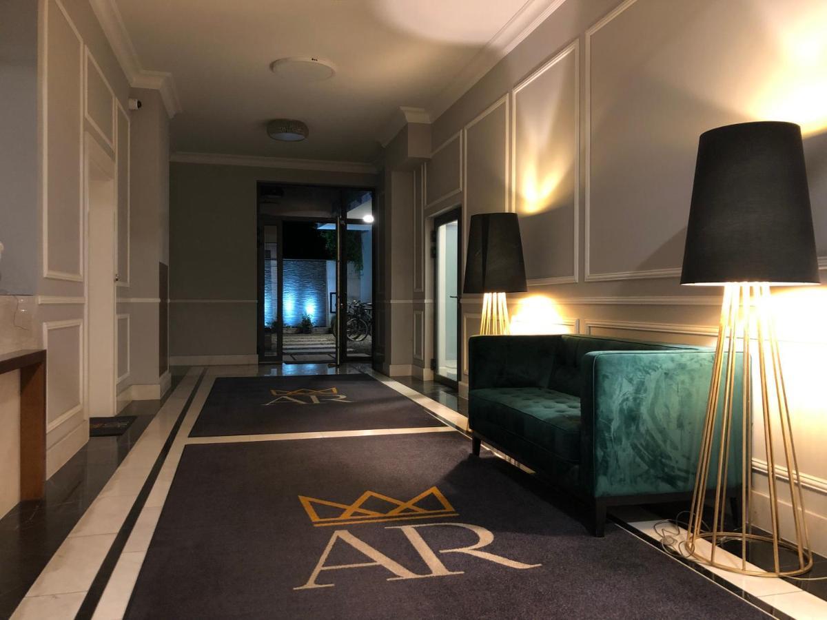 Old Town Premium Queen'S Apartments كراكوفيا المظهر الخارجي الصورة