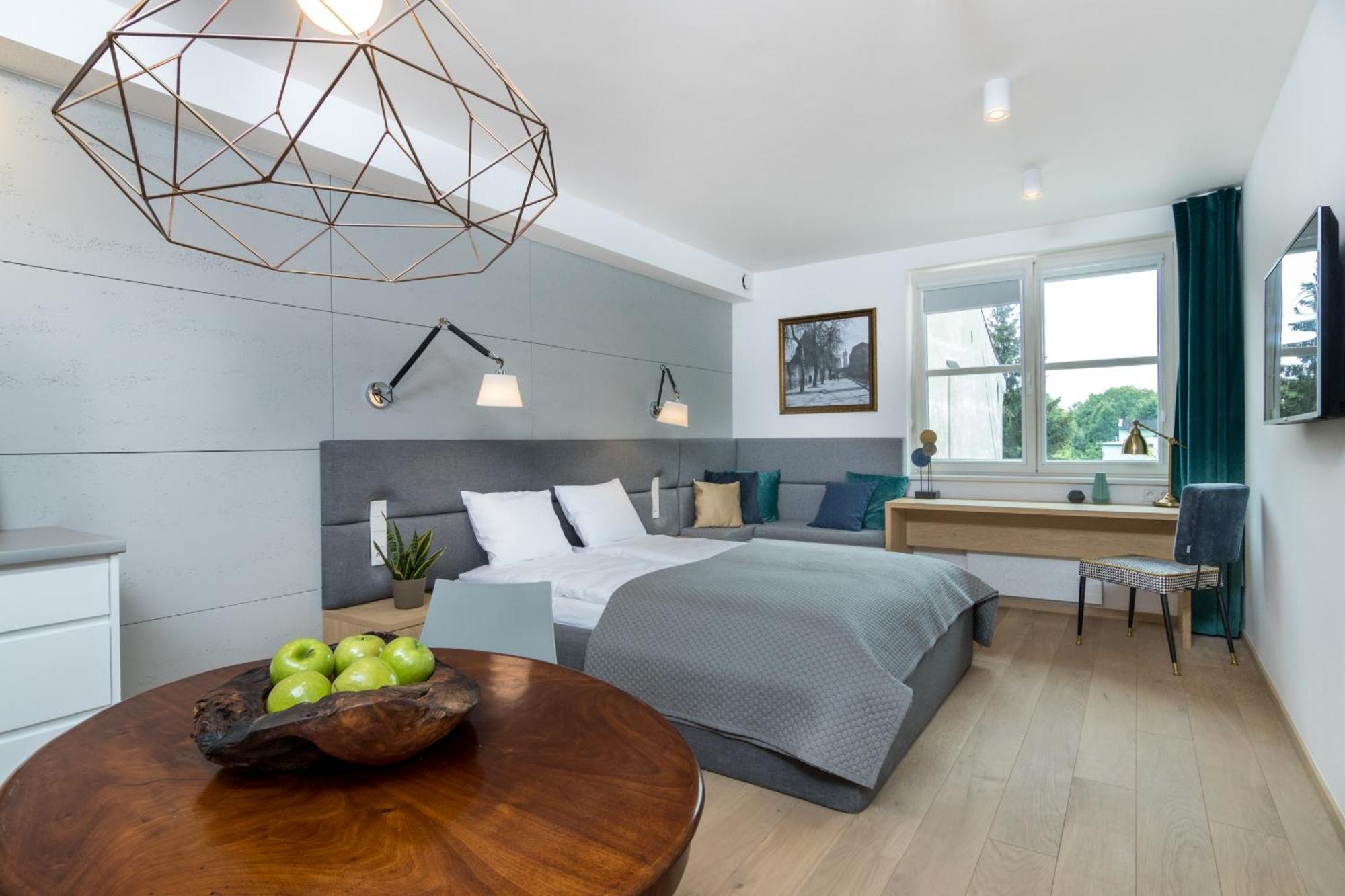 Old Town Premium Queen'S Apartments كراكوفيا الغرفة الصورة